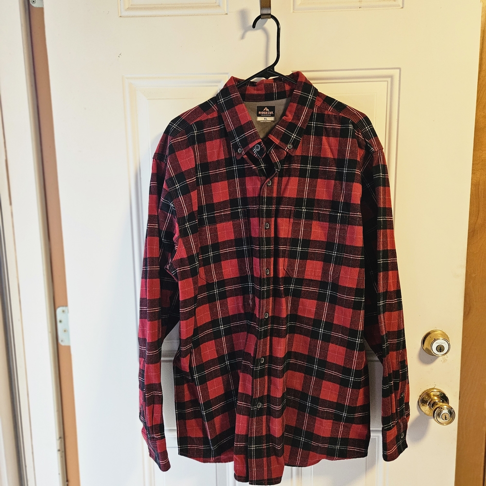Ridgecut Toughwear Men's Heavy Red and Black Plaid Flannel Shirt